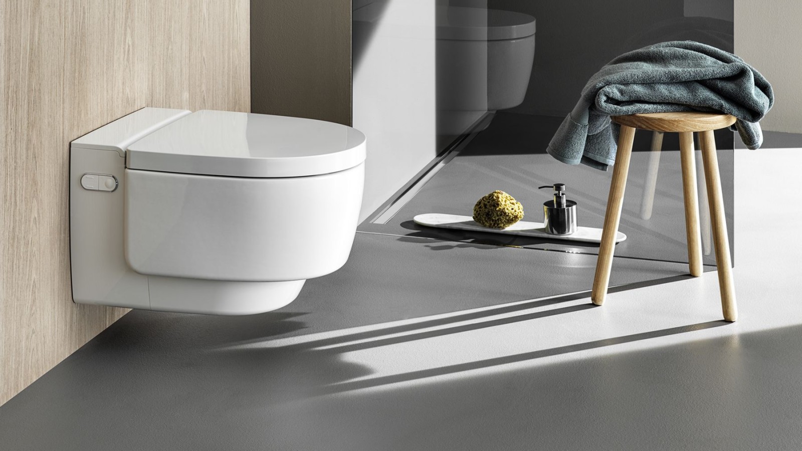 Geberit AquaClean Mera WC. Geberit AquaClean Mera WC.