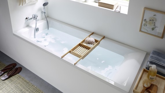 Geberit Renova Plan bathtub