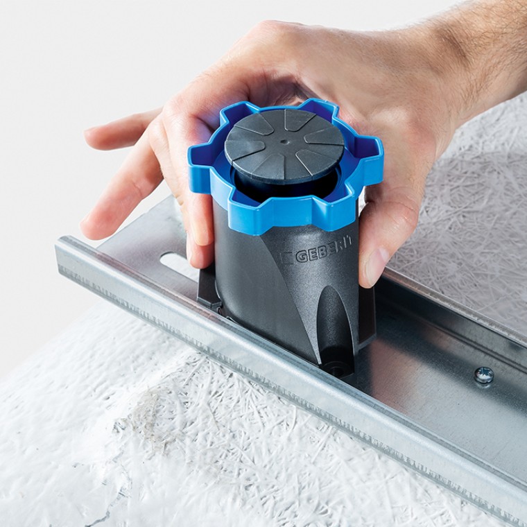 Screw-locked bathtub legs Screw-locked bathtub legs