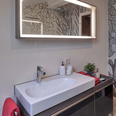 Citterio mirror cabinet, washbasin and bathroom furniture