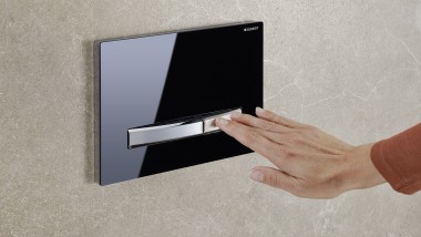 Geberit Sigma50 in black glass with chrome buttons Geberit Sigma50 in black glass with chrome buttons