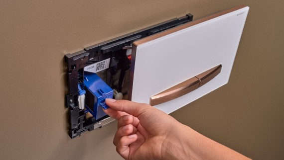 Geberit Sigma50 actuator plate, square, with odour extraction unit Geberit Sigma50 actuator plate, square, with odour extraction unit