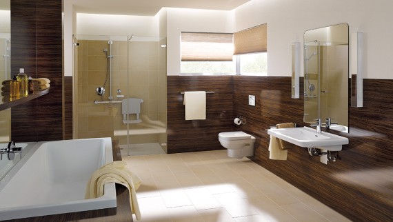 Barrier-free bathroom with plenty of space to move