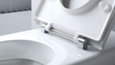 Geberit Selnova Comfort WC with stainless steel hinge bar