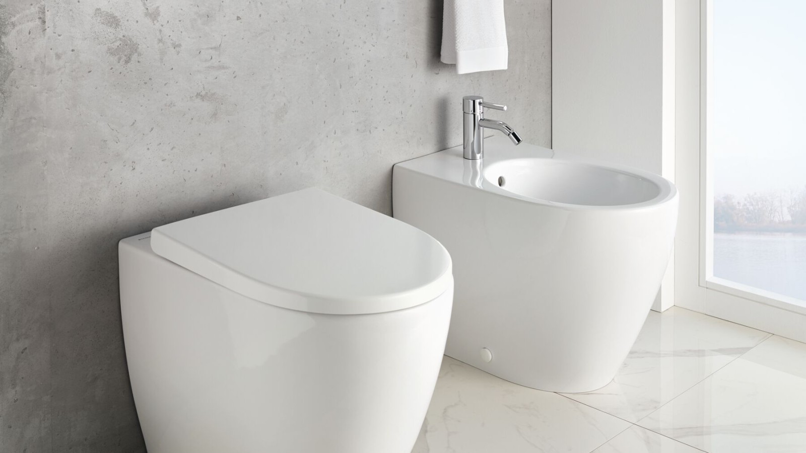 Geberit iCon WC and floor-standing bidet combination Geberit iCon WC and floor-standing bidet combination