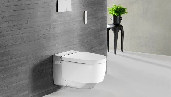 Geberit AquaClean Mera Comfort in chrome with Sigma Geberit AquaClean Mera Comfort in chrome with Sigma
