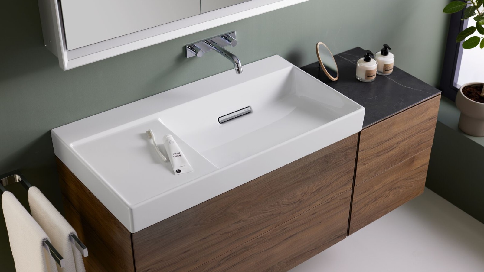 High-quality black marble shelf High-quality black marble shelf