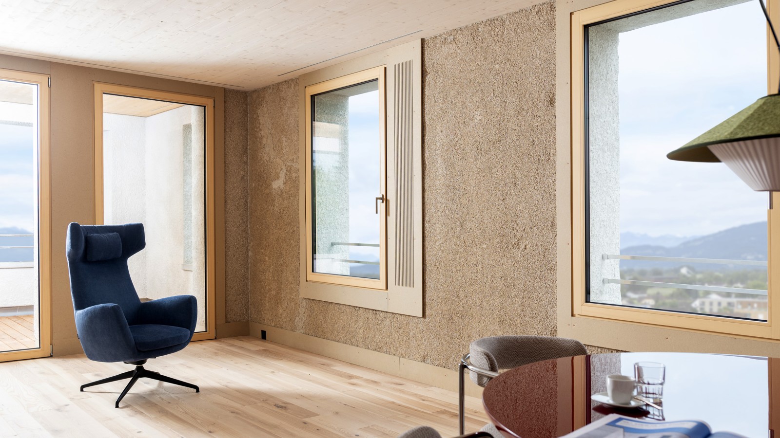 Hemp bricks are used in the interior of the largest hemp house in Europe. (© Openly / Jens Ellensohn)