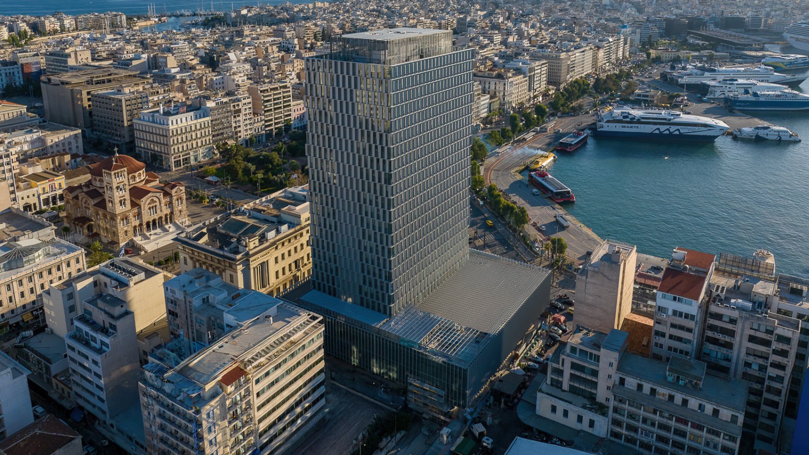 A new face for the old giant (© George Fakaros)