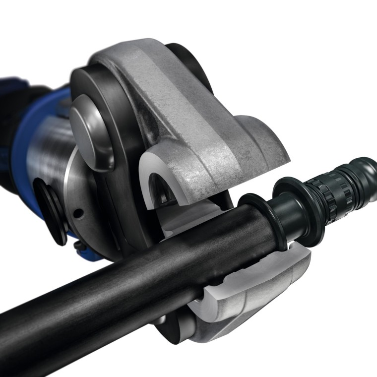 Maintenance-free Geberit Mepla pressing jaw. Customised design of the pressing jaw and Mepla fitting. Maintenance-free Geberit Mepla pressing jaw. Customised design of the pressing jaw and Mepla fitting.