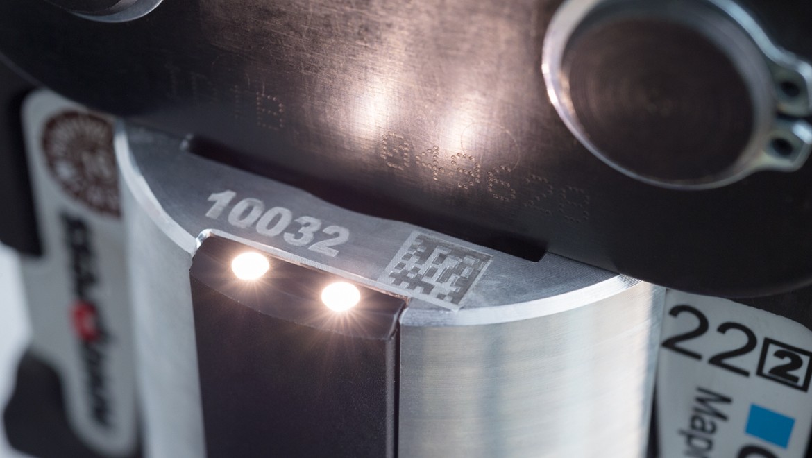 Geberit pressing tool with pressing point light provides optimum visibility in dark corners Geberit pressing tool with pressing point light provides optimum visibility in dark corners