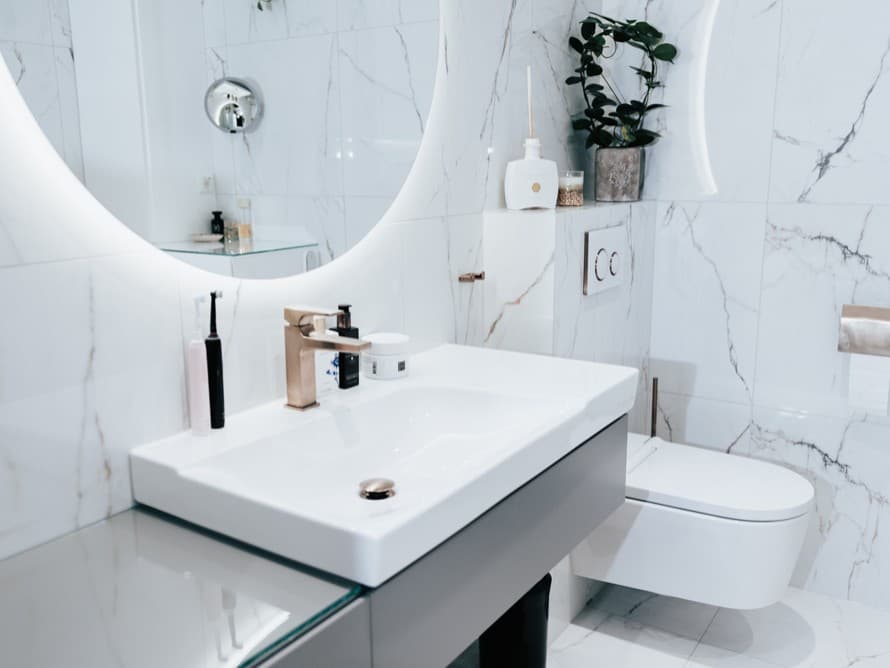 White bathroom designed with Geberit bathroom products. White bathroom designed with Geberit bathroom products.