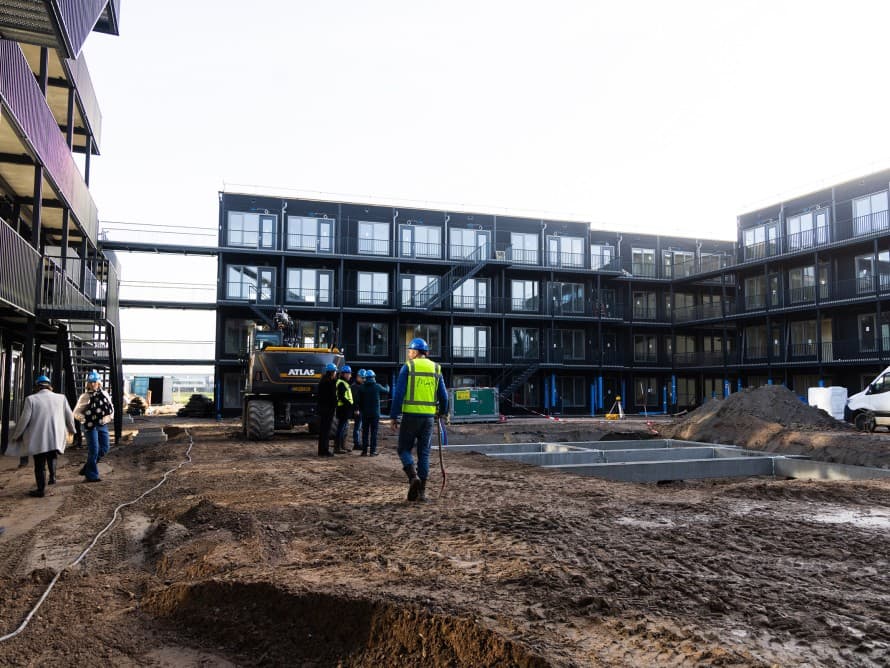 Whether they have 2, 8, or 18 stories, Moos’s buildings and modules are designed for long-term reuse (© Fotostudio Gerard-Jan Vlekke/Fotovak BV)