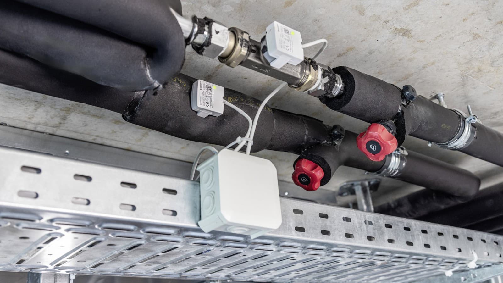 Geberit GEBUS temperature and volumetric flow rate sensors for measuring temperature fluctuations and flow rates Geberit GEBUS temperature and volumetric flow rate sensors for measuring temperature fluctuations and flow rates