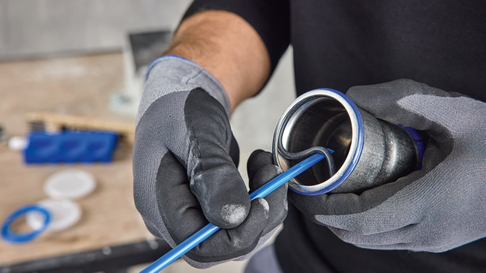 Replacing the O-ring in a Geberit Mapress pressfitting with the Geberit O-ring lifter